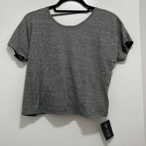 NWT Gray cropped tee